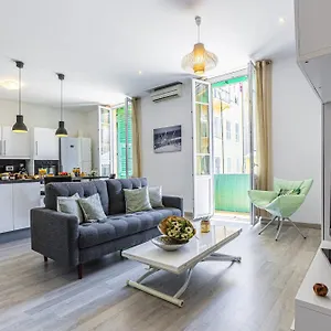 Appartement Guisol - Typical Nice 3 Bedroom Ac Near Port, Nice